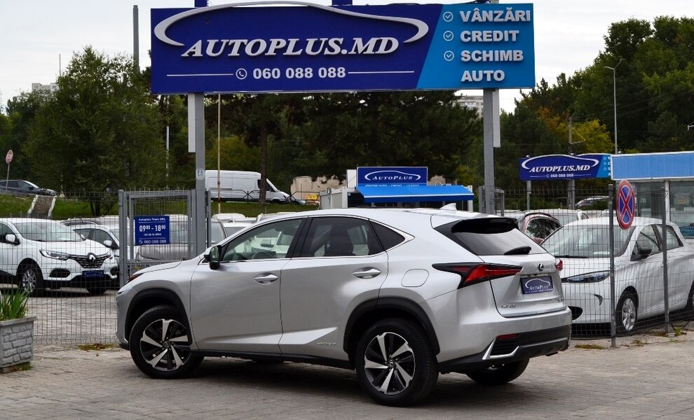 Lexus NX300h Executiv - Image 4