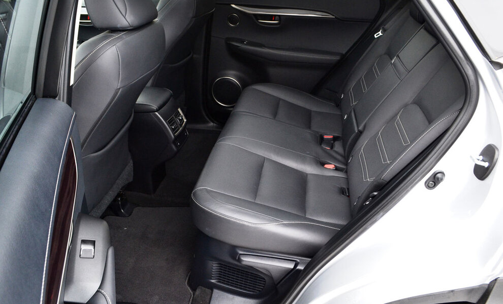 Lexus NX300h Executiv - Image 12