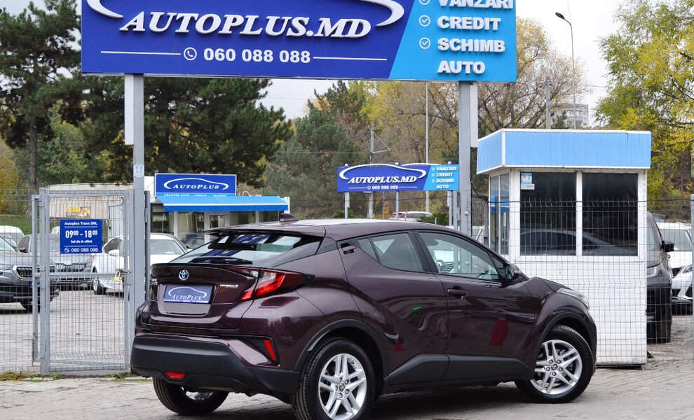 Toyota C-HR 2023 - Image 2